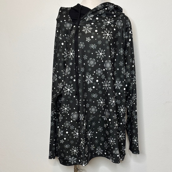 Michelle Mae size 4X Snowflake Patterned Hoodie - Black and White - Picture 1 of 9